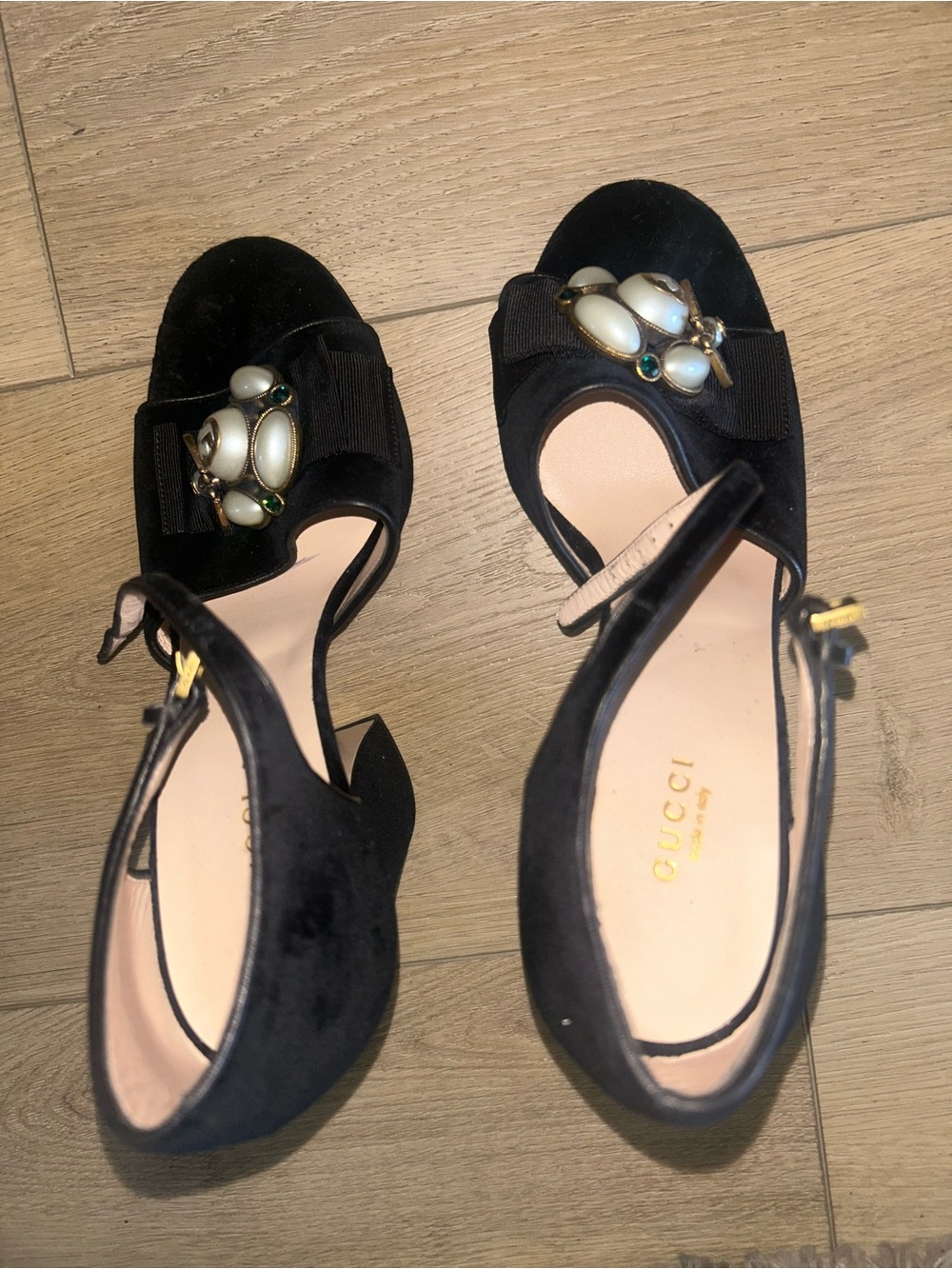 Gucci Velvet Lady Horsebit Chunky Platform Sandals with Pearl Bee Embellishment - Picture 2 of 9
